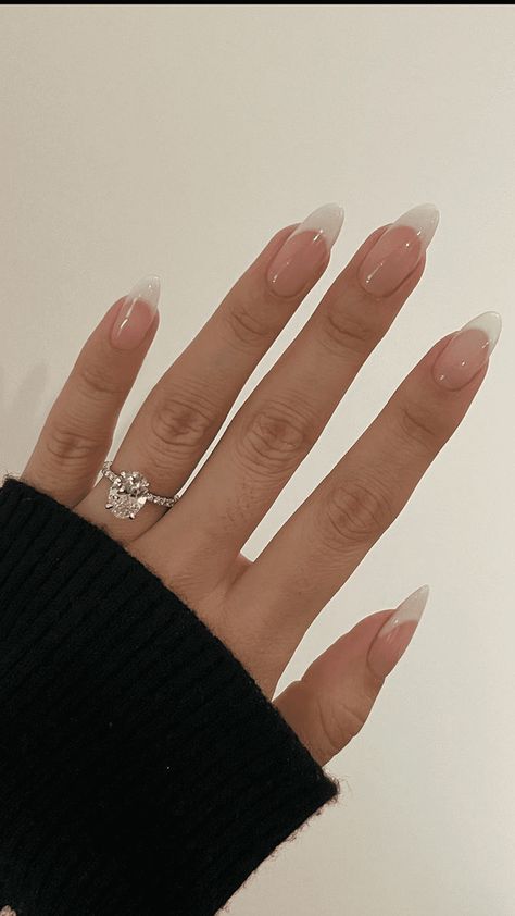 12 Vanilla French Nail Ideas For a Soft and Elegant Manicure Vanilla Nails Short, Creamy White French Tip Nails, Classic Bride Nails, French Nails Rounded, Ivory French Tip Nails, Rounded French Nails, Pretty French Tips, Off White French Tip, Off White French Tip Nails