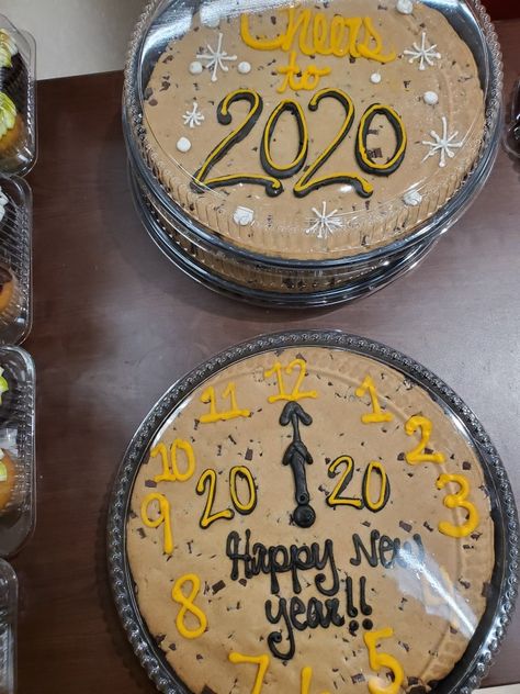 New Years Cookie Cake Ideas, New Years Cake Ideas 2023, New Years Cake Ideas 2024, New Years Cakes Ideas, New Years Eve Cakes, New Year’s Eve Cake Ideas, New Years Cookie Cake, Simple New Year Cake Design, New Years Cake Ideas