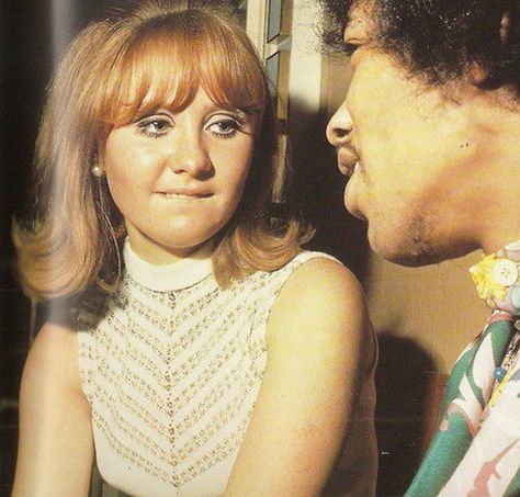 The look seems to  speak Volumes.....Lulu... Jimi Hendrix...late 1960's Cilla Black, Old Celebrities, Swinging London, History Videos, Musica Rock, Contest Winner, Janis Joplin, Celebrity Names, Cindy Crawford