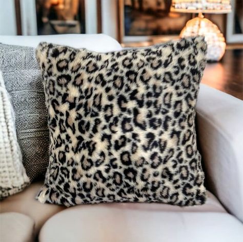 Cheetah Boho decor faux fur pillow cover,Cushion Case,18x18,20x20,Farm House,Christmas Gift,Birthday Gift I created this cute boho decor luxury cheetah print Faux fur pillow cover for your living room bed room and fire place. Front faux fur back 100 % cotton. I am making all my gorgeous bohemian home decor different prints faux fur pillow covers with love and professionally, they have invisible zipper closures for easy removal and dry cleaning. Please be sure that my awesome faux fur pillow covers will refresh your sweet home and luxuriously to add comfort and elegance to your living rooms bed rooms game rooms and fire place. These trendy awesome my pillow covers are perfect presents for your family and friends for X-Mas,Birthday,Valentines day etc.. Insert (pillow)are not INCLUDED. Please Faux Fur Pillow, Fur Pillow, Bed In Living Room, Boho Dekor, Bohemian Home, Printed Pillow, Cheetah Print, Gift Birthday, Throw Cushions