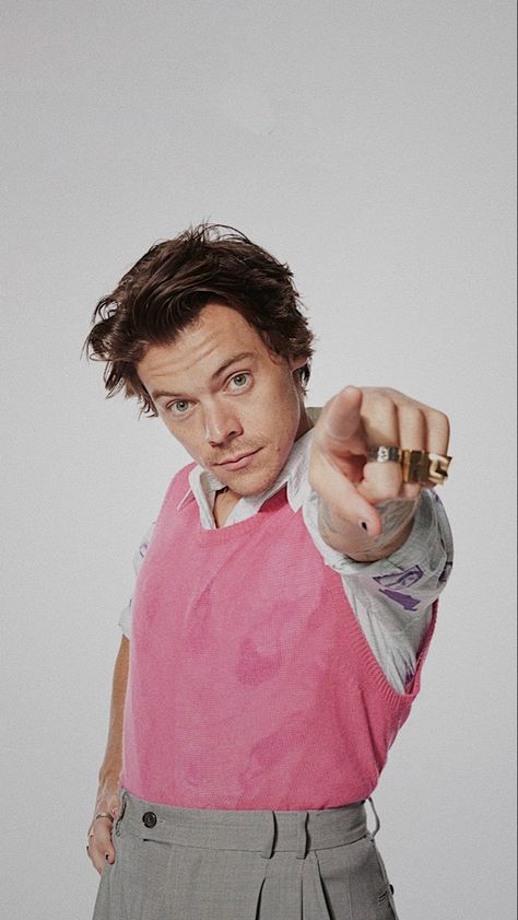 Harry Styles Cute Wallpaper, Harry Styles Cute, Cute Wallpaper, H Style, Harry Styles, A Man, Rap