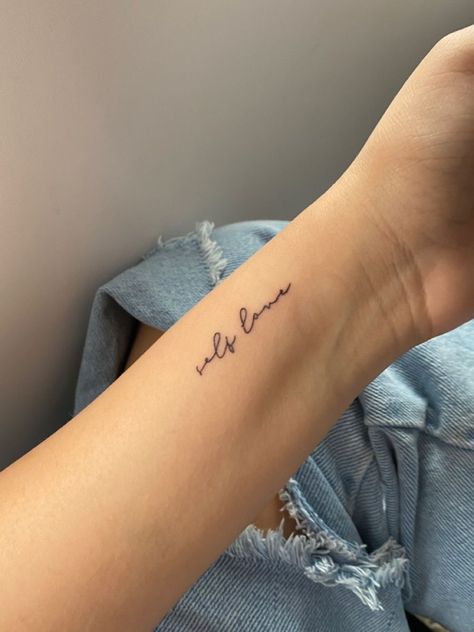 Side Hip Tattoos, Handwriting Tattoos, Sunflower Tattoo Sleeve, Cursive Tattoos, Getting A Tattoo, Tattoos For Black Skin, Red Ink Tattoos, Minimalist Tattoos, Classy Tattoos