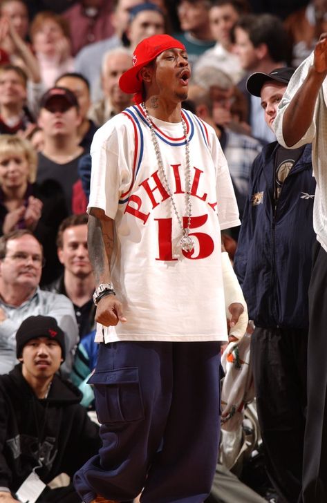 “Show you how it’s done, I’m the question and the answer like Iverson” 💯 | theScore.com Allen Iverson Fits, Allen Iverson Fashion, Nba 2000s Fashion, Allen Iverson Outfit, Grafity Drawings, Allen Iverson Aesthetic, Allen Iverson Style, 2000��’s Outfit, Rap Clothes