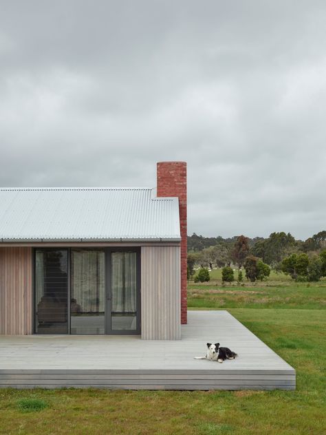 Home Purchase, Roof Lines, The Local Project, Australian Architecture, Roof Structure, Exterior Cladding, Australian Homes, Rural Area, Modern Coastal