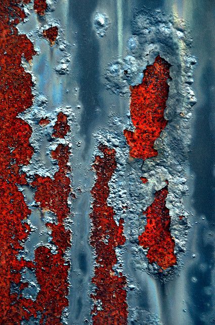 Not really into the grunge, but I like the steely blue with the red. I like the idea of high color contrast. Contrast In Nature, Contrast Painting, Contrast Texture, Foto Macro, Contrasting Textures, Frida Art, Metal Painting, Colour Contrast, Texture Inspiration