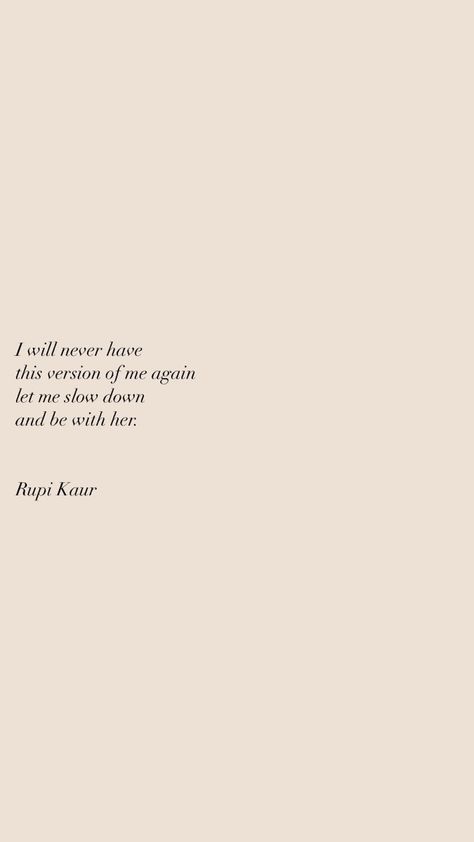 Rupi Kaur Quotes Positive, Rupi Kaur Quotes Wallpaper, Rupi Kaur Poems Wallpaper, Rupi Kaur Quotes Strength Women, Healing Through Words Rupi Kaur, Rapi Kaur Quotes, Muse Quotes Woman, Rupi Kaur Wallpaper, Tupi Kaur Quotes