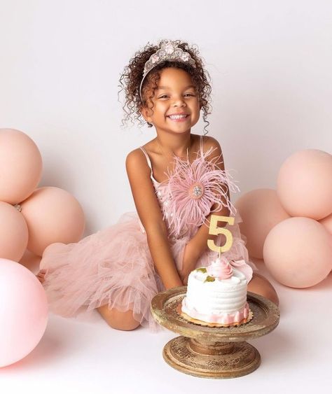 Ballet Birthday Photoshoot, Five Is A Vibe Birthday Photoshoot, 7th Birthday Girl Photoshooting Ideas, Five Year Old Birthday Photoshoot, 4th Birthday Girl Photoshooting, 6th Birthday Girl Photoshooting, 6 Year Photoshoot, Girl 5th Birthday Photoshooting Ideas, 3rd Birthday Studio Photoshoot