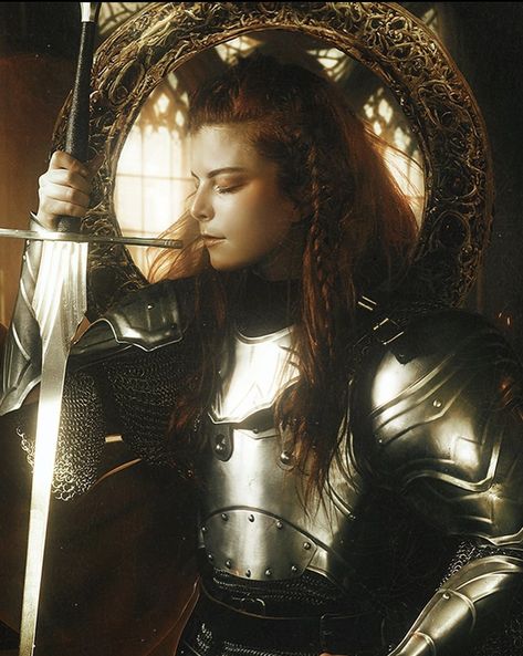 Woman Knight Aesthetic, Knight Photoshoot, Knight Aesthetics Lady, Female Knight Painting, Woman Knight Art, Female Knight Photography, Fairytale Aesthetic, Fearless Women, Joan Of Arc