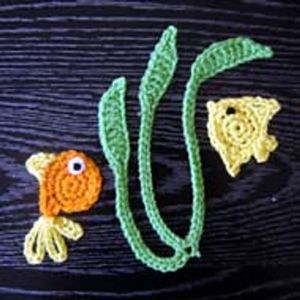 2d Crochet, Crocheted Fish, Fish Applique, Appliques Au Crochet, Crochet Fish Patterns, Crochet Sea Creatures, Crochet Applique Patterns, Free Applique Patterns, Crochet Appliqué