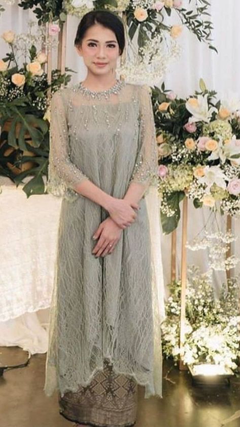 Modern Kebaya Dress, Kebaya Lace Modern, Kebaya Engagement Hijab, Model Kebaya Modern Dresses, Sage Green Kebaya, Dress Kondangan Modern, Engagement Dress Hijab, Dress Kebaya Modern, Kebaya Bridesmaid