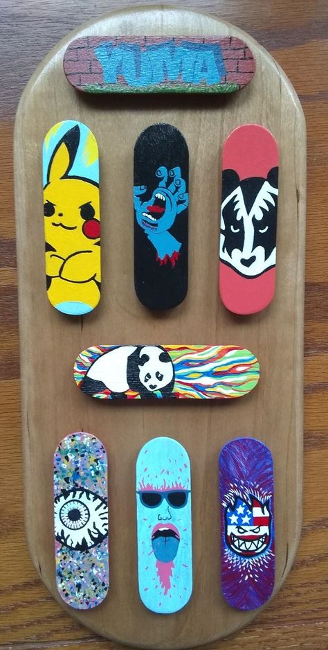 Skateboard Design Diy Paint, Finger Boarding, Skateboard Painting, Skate Bord, Painted Skateboard, Custom Skates, Finger Board, Mini Skateboard, Skateboard Art Design