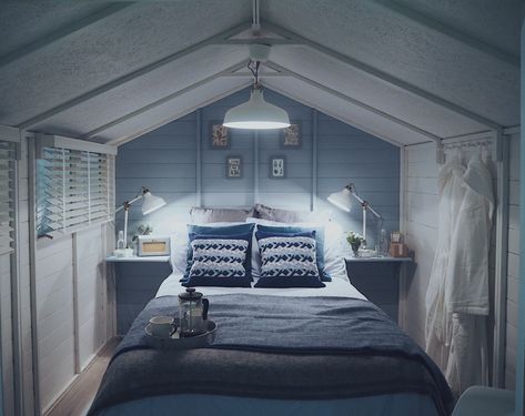 Shed Bedroom Ideas, Shed Bedroom, Boutique Bedroom, She Shed Decorating Ideas, Shed Guest House, Summer House Interiors, Shed Interior, Barn Interior, Bedroom Images