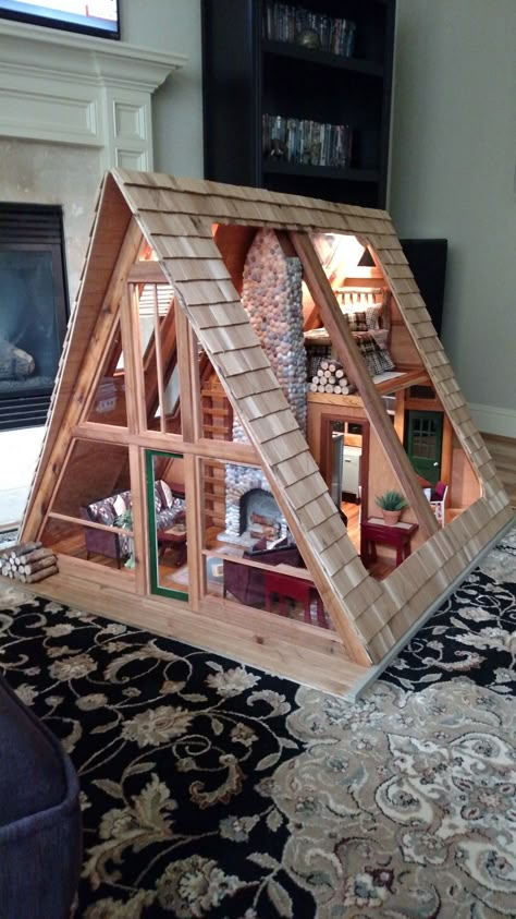 ATOS! Diy Bed Frames, Led Puck Lights, Doll House Plans, Barbie Doll House, A Frame Cabin, A Frame House, Barbie House, Miniature Houses, Miniature Crafts