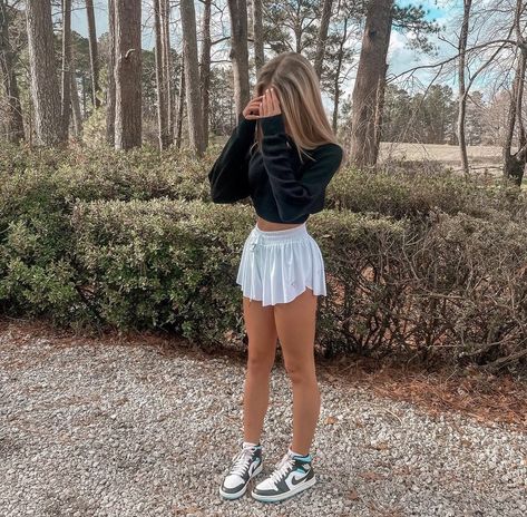 Cute White Girl Outfits, Blue And Black Jordans, Cute White Girl, Basic White Girl Outfit, Outfit Inspo Preppy, White Girl Outfits, Basic Girl Outfit, Cute Outfits With Shorts, White Nike Shorts