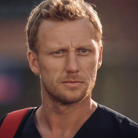 Owen Hunt Icons, Owen Greys Anatomy, Dad Face Claim, Men Faceclaims, Kevin Mckidd, Red Hair Blue Eyes, Logan's Run, Owen Hunt, Greys Anatomy Characters