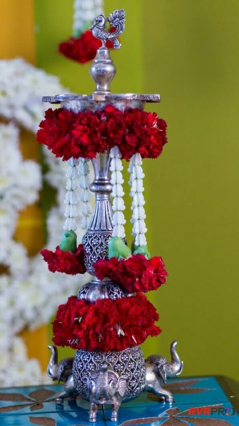 Indian wedding decor #indian #wedding Wedding Decor Indian, Indian Wedding Deco, Decor Indian Wedding, Indian Wedding Decoration, Home Flower Decor, Indian Wedding Decor, Ganapati Decoration, Flower Garland Wedding, Rangoli Side Designs