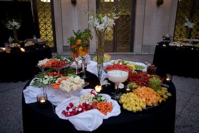 6a00e553736ad78833010535ca5880970c-pi 400×267 pixels Round Table Buffet Setup, Taco Bar Catering, Wedding Catering Display, Buffet Table Settings, Buffet Setup, Mashed Potato Bar, Party Food Bars, Breakfast Catering, Buffet Set Up