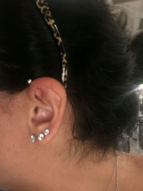 High Forward Helix Piercing, Piercings Black Women, Forward Helix Piercings, Helix Piercings, Forward Helix Piercing, Piercing Inspo, Forward Helix, Piercing Ideas, Helix Piercing