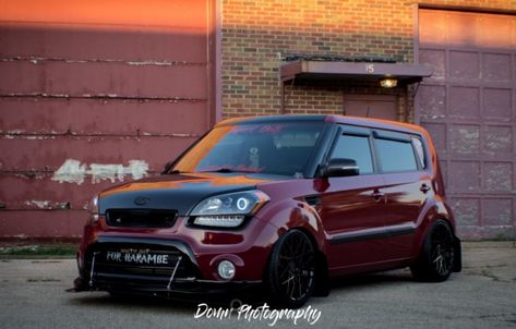 Kia Soul Interior Ideas, Kia Soul Custom, Kia Soul Interior, Kia Soul Accessories, Retro Bedrooms, Car Mods, Kia Soul, Car Ideas, Meal Deal