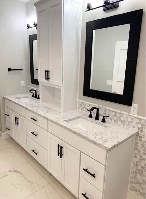 Double Vanity Bathroom White Cabinets, Double Single Vanity Bathroom, Master Double Vanity Ideas, Bathroom With 3 Sinks, Bathroom Master Remodel, Master Bath Vanity Double Sinks, Double Sink Bathroom Remodel Ideas, Master Bath Grey Countertop, Small Master Bath Sink Ideas