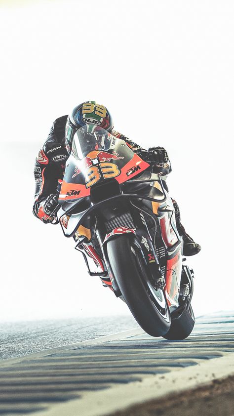 Brad Binder Red Bull KTM - MotoGP Wallpaper Vr46 Valentino Rossi Hd Wallpaper, Motogp Aesthetic, Motogp Wallpapers, Motorcycle Boys, Brad Binder, Racing Wallpaper, Vr46 Valentino Rossi, Motorbike Photos, Bike Wallpaper