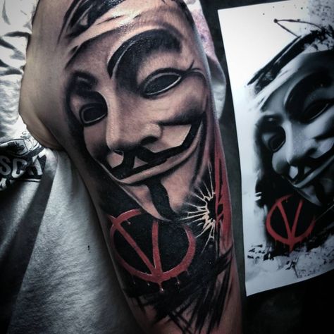 V For Vendetta Tattoo, Anonymous Tattoo, Vendetta Tattoo, V Pour Vendetta, Mac Miller Tattoos, Vendetta Mask, Guy Fawkes Mask, Anonymous Mask, G Tattoo