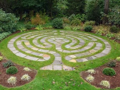 Labyrinth Garden, Labyrinth Design, Gravel Garden, Plant Ideas, Landscape Plans, Vegetable Garden Design, Landscaping Tips, Desert Landscaping, Backyard Design