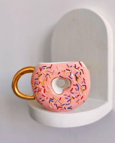 emily marilyn daley on Instagram: "nov. 1st, 5:30pm, est, hope to see you there!! get some early christmas shopping in!! discounted donuts!! • #ceramics #handmademug #handmadegifts #clay #pottery #donuts #icing #sprinkles #ceramicart #contemporaryceramics" Women Chef, Ceramica Ideas, Ceramic Food, Female Chef, Early Christmas Shopping, Pottery Inspiration, Ceramics Ideas Pottery, Ceramics Ideas, Contemporary Ceramics