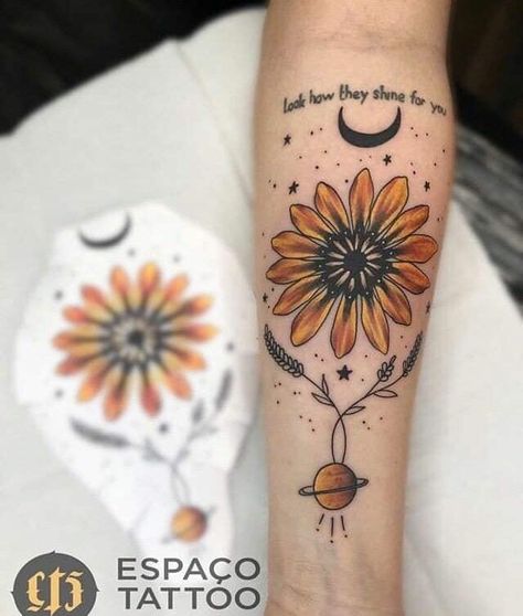 Sunflower Wrist Tattoo, Unique Sunflower Tattoo, Future Tattoo Ideas, Boho Tattoos, Planet Tattoos, New Tattoo Ideas, Tattoos For Women Flowers, Sunflower Tattoos, Memorial Tattoo