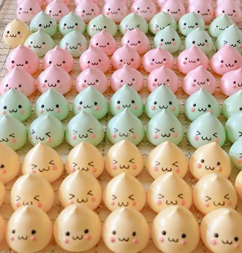 Meringue Cookies Design, Kawaii Meringue, Meringue Animals, Cute Meringue Cookies, Cute Meringue, Cupcake Frosting Techniques, Fancy Donuts, Horse Cookies, Cute Marshmallows