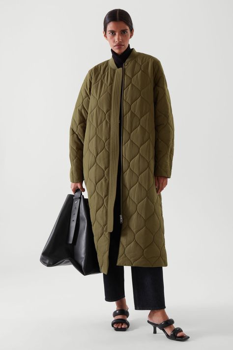 QUILTED COAT - Khaki green - Coats - COS WW Long Quilted Jacket, Long Quilted Coat, Rainy Day Fashion, Best Winter Coats, Coat Trends, Wool Coat Women, Perfect Coat, 2024 Style, Print Coat