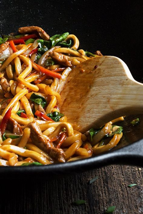 Udon Noodle Stir Fry, Pork Udon, Stir Fry Seasoning, Udon Stir Fry, Supper Meals, Egg Gravy, Udon Noodles Recipe, Pork Stir Fry Recipes, Fry Noodles