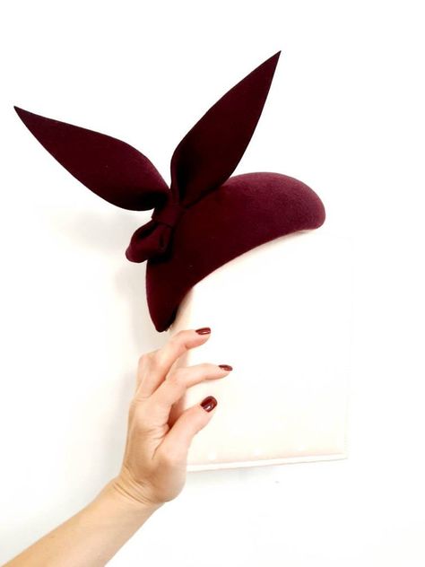 Burgundy Wool Felt Fascinator Hat with modern bow Bordo | Etsy Felt Fascinator Hats, Spring Millinery, Burgundy Fascinator, Wedding Guest Fascinators, Felt Fascinator, Fascinator Hats Outfit, Wedding Hats For Guests, Fascinator Hats Wedding, Disco Wedding