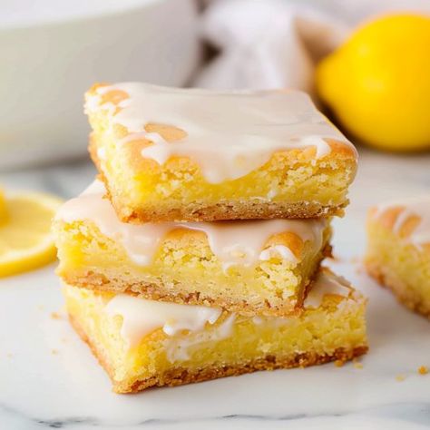 Lemon Blondies Vegan Lemon Curd, Lemon Bars Easy, Lemon Brownies, Resep Brownies, Cake Mix Desserts, Lemon Blueberry Bread, Frozen Lemon, Lemon Bars Recipe, Culinary Lavender