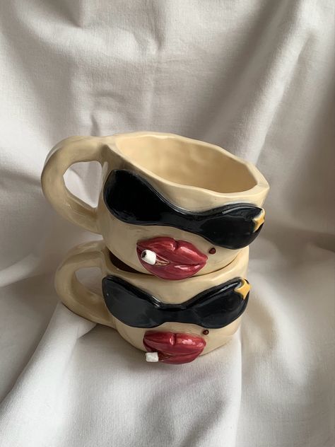 Funny Ceramics, Ceramics Mugs, Clay Crafts Air Dry, Pretty Mugs, Clay Baby, Pottery Classes, Ceramics Pottery Art, Ceramics Projects, Clay Art Projects