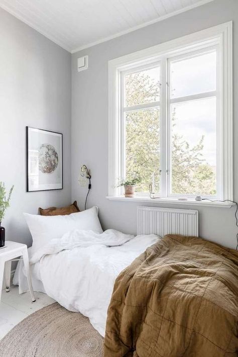 student bedroom single bed ideas // brown bedding and pillow velvet (linked) // white and brown colour scheme bedroom ideas 2020 Bedroom, Organized Bedroom, Bedrooms Furniture, Designer Bedrooms, Student Bedroom, Decorations Bedroom, Decorate Bedroom, Coco Lapine Design, Bedroom Quotes