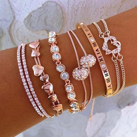 BACK IN STOCK! Sho Diamond Fashion Jewelry, Gold Bracelet Set, Bracelet Pandora, Jewelry Bracelets Gold, Gold Armband, Bracelets And Necklaces, Best Jewelry Stores, Rose Gold Jewelry, Girly Jewelry