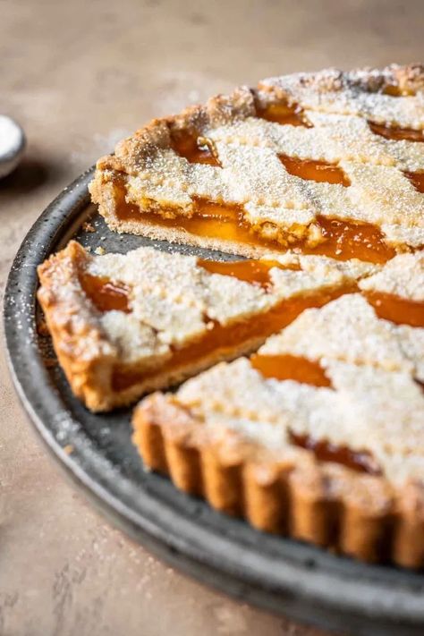 Linzer Torte Recipe, Apricot Tart Recipe, Tart Crust Recipe, Crostata Recipe, Fruit Tart Recipe, International Desserts, Jam Tarts, Fruity Cake, Apricot Jam