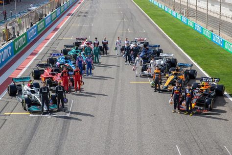 Red Bull Drivers, Hungarian Grand Prix, F1 Wallpaper Hd, Formula Uno, Valtteri Bottas, Sergio Perez, F1 Racing, Red Bull Racing, Summer Break