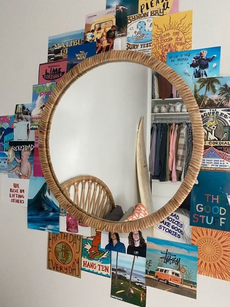 Beachy Wall Decor Ideas, Beach Aesthetic Dorm Room, Beach Bedroom Ideas Aesthetic, Retro Beach Aesthetic Room, Surf Board Mirror, Coconut Girl Bedroom Aesthetic, Obx Inspired Room, Beach Room Decor Bedroom, Surfer Bedroom Aesthetic