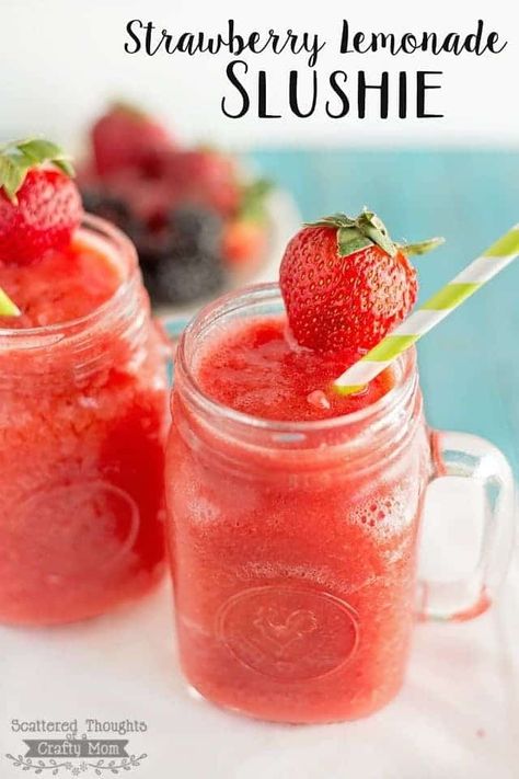 Peach Sherbet Recipe, Lemonade Slushie Recipe, Lemonade Slushie, Fruity Summer Drinks, Homemade Slushies, Easy Strawberry Lemonade, Frozen Strawberry Lemonade, Lemonade Slushies, Strawberry Frozen Yogurt