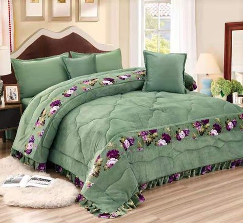 Designer Bed Sheets, Designer Bed, Bed Comforter, Rustic Fabric, Pakistani Designer Clothes, Bed Comforter Sets, Living Room Decor Cozy, Comfy Bed, Bedspread Set