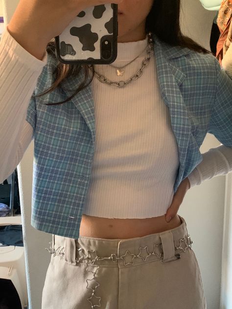 White Mock Neck Top Outfit, White Cropped Shirt Outfit, Mock Neck Outfit, Mock Neck Top Outfit, Neck Top Outfit, Cropped Shirt Outfit, White Mock Neck Top, Brandy Outfit, Vivian Top