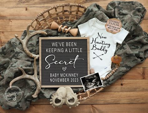 Gender Reveal Ideas Hunting, Army Baby Announcement, Duck Hunting Baby Announcement, Baby Ideas Expecting, Hunting Gender Reveal Ideas, Baby Announcing Ideas To Husband, Western Baby Announcement Ideas, Pregnant Surprise Husband, Hunting Baby Announcement