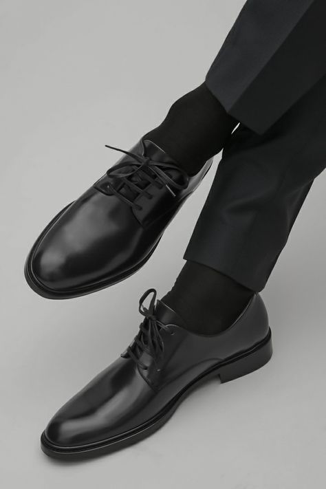 Eiichi Otori, Minimalist Shoes, Black Dress Shoes, Doc Marten Oxford, Derby Shoes, Formal Shoes, Minimalist Fashion, Black Shoes, Contemporary Style