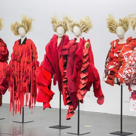 Explore This Year's Met Ball and Costume Institute Exhibition Fabien Baron, Rei Kawakubo Comme Des Garcons, Craig Mcdean, Casual Attire For Women, Rei Kawakubo, Costume Institute, Avant Garde Fashion, Big Fashion, Mode Inspiration