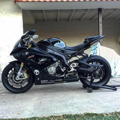 Bmw S1000rr Black, S1000rr Black, Kawasaki Motorcycles Sport Bikes, Motorcycle Kawasaki, Sport Aesthetic, Bmw Motors, Kawasaki Motorcycles, Sports Aesthetic, Black Bike