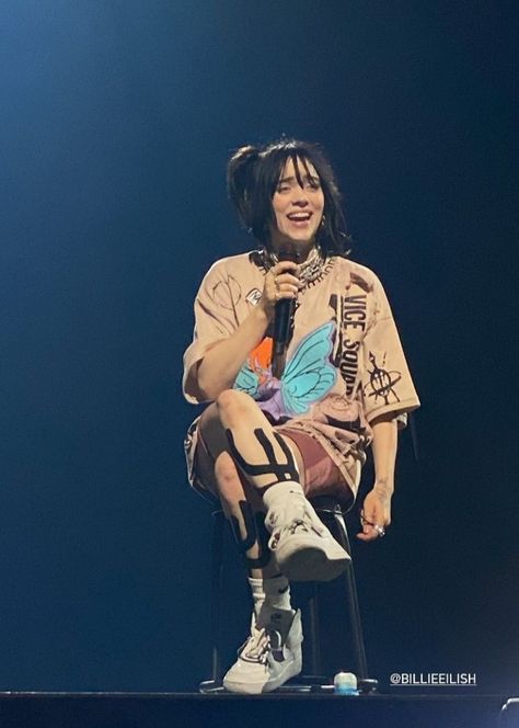 Uk Night, O2 Arena, London Night, London Uk, Billie Eilish, Black Hair, In London, My Girl, Wonder Woman