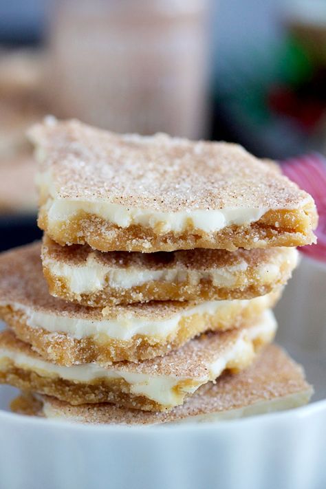 Psu Tailgate, Tailgate Desserts, Saltine Toffee, Camping Recipes, Baking Sweets, Yummy Desserts, Yummy Sweets, How Sweet Eats, Sweets Recipes