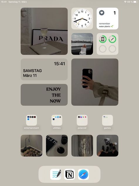 Aesthetic Ipad Homescreen, Homescreen Setup, Ipad Lockscreen, Ipad Homescreen, Wallpaper Widget, Grey Minimalist, Ipad Organizer, Aesthetic Ipad, Ipad Essentials